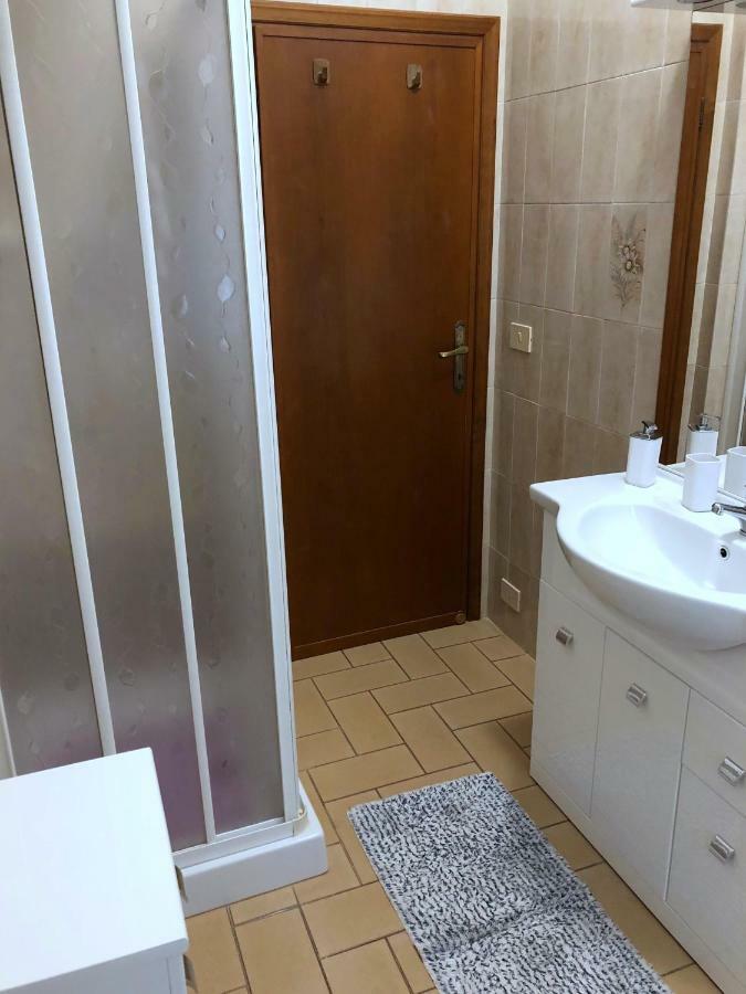 Casa Vacanza Ilia Пеша Екстериор снимка