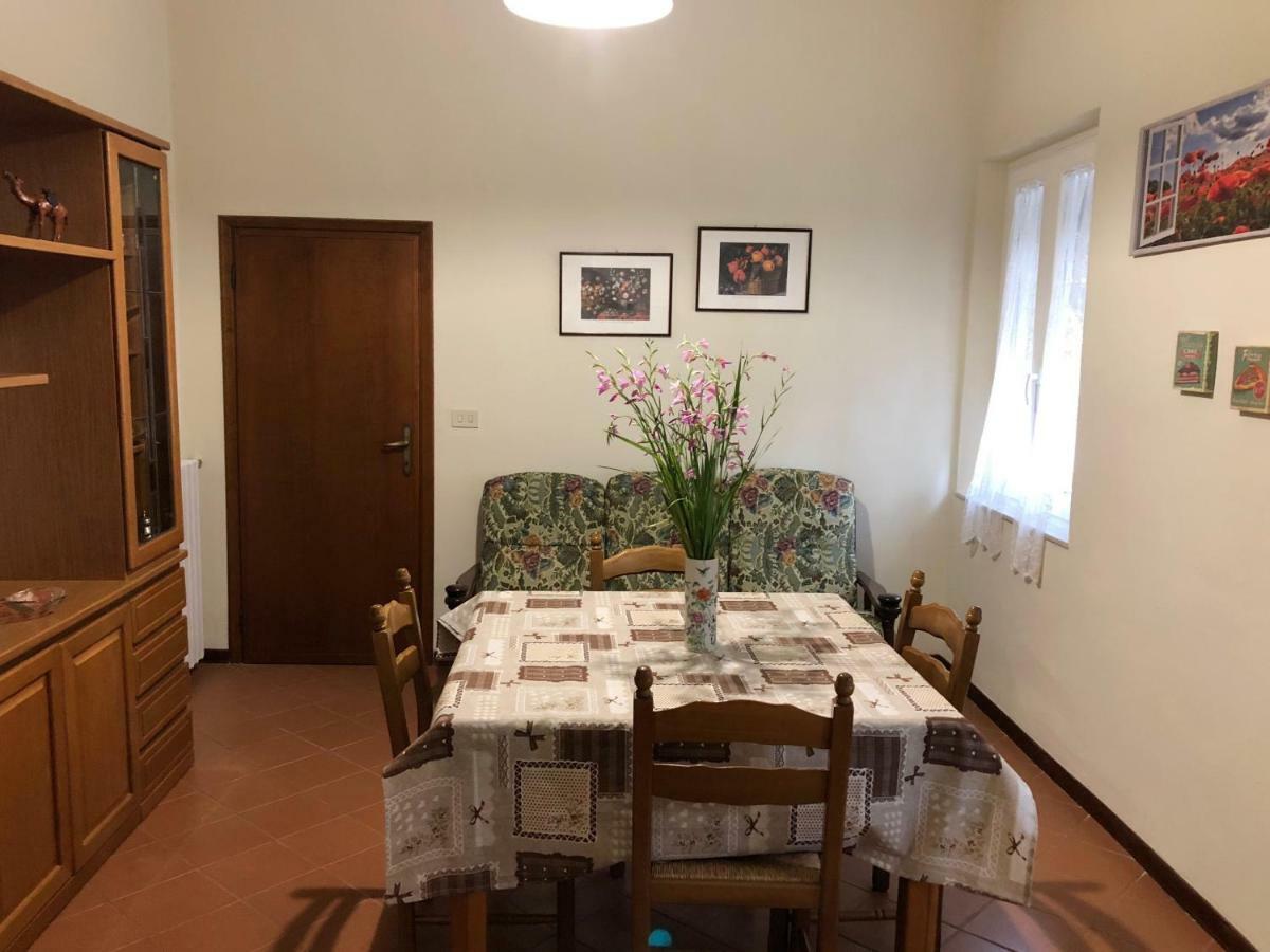 Casa Vacanza Ilia Пеша Екстериор снимка
