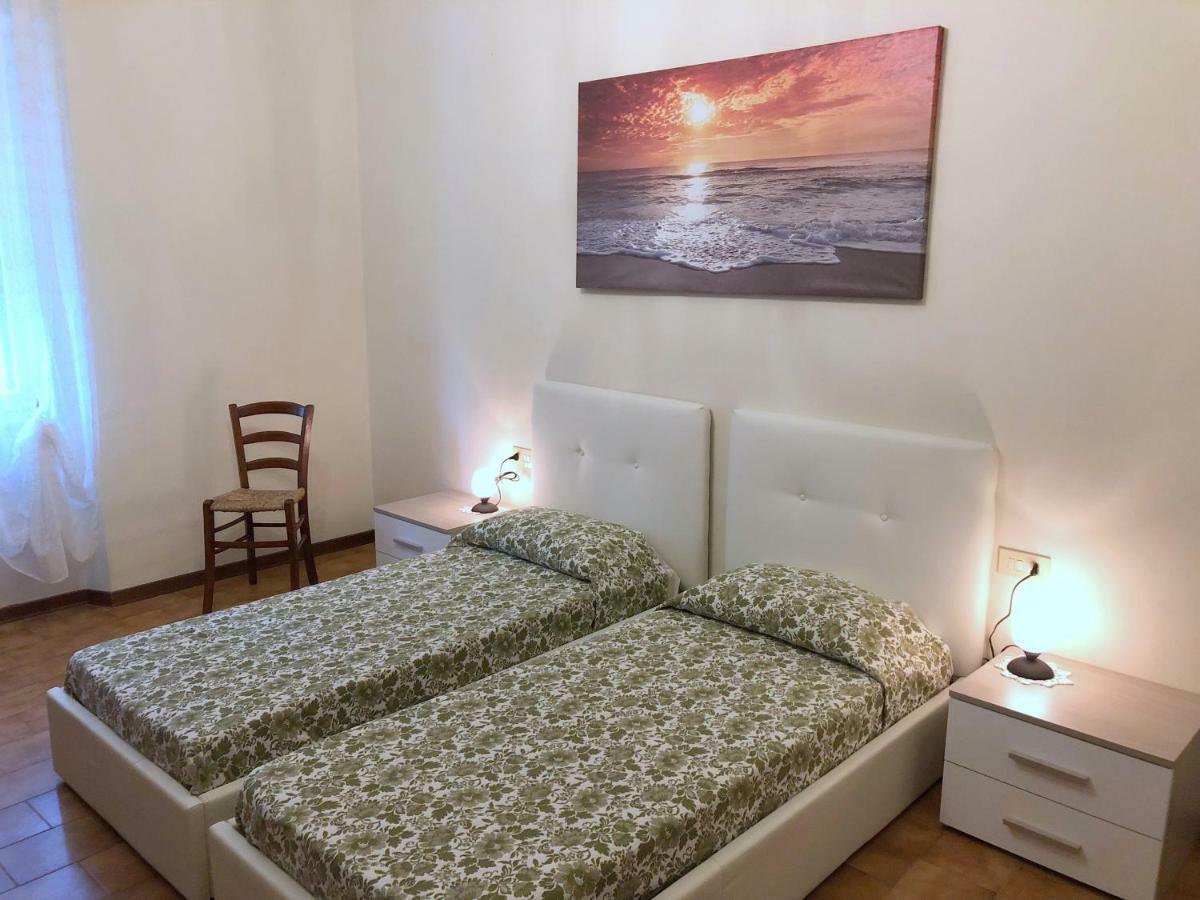 Casa Vacanza Ilia Пеша Екстериор снимка
