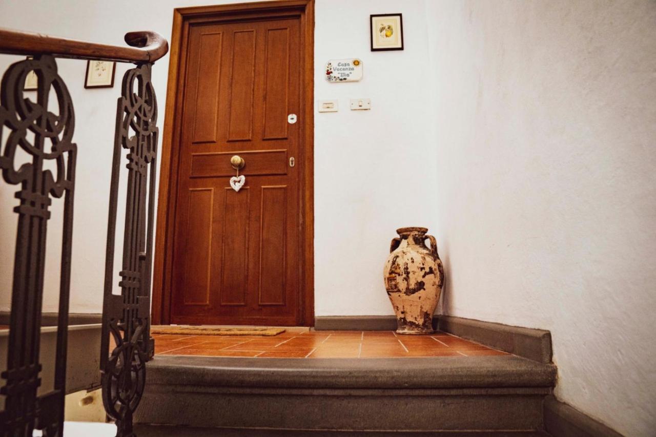 Casa Vacanza Ilia Пеша Екстериор снимка