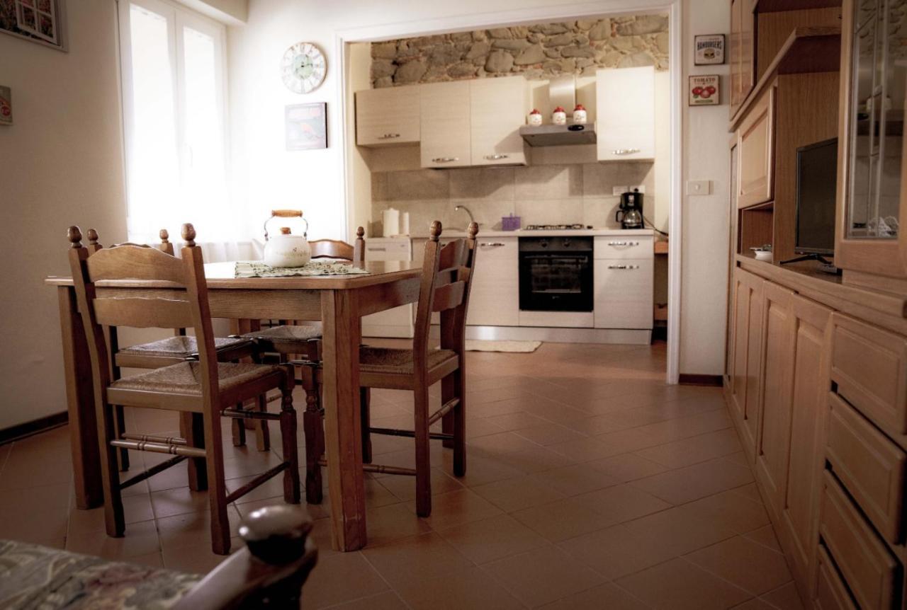 Casa Vacanza Ilia Пеша Екстериор снимка