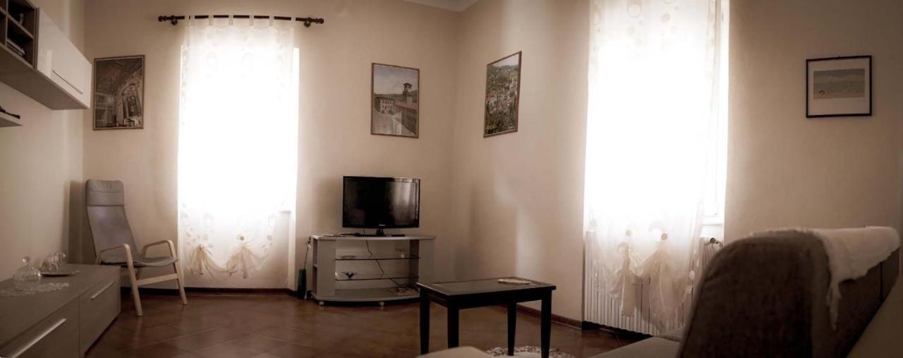 Casa Vacanza Ilia Пеша Екстериор снимка