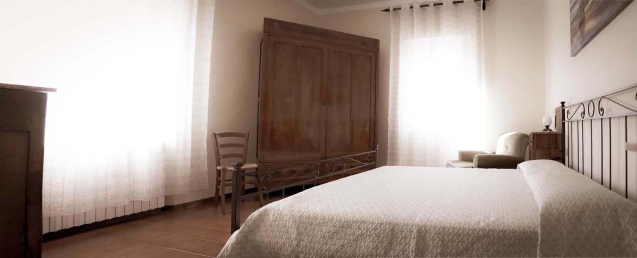 Casa Vacanza Ilia Пеша Екстериор снимка